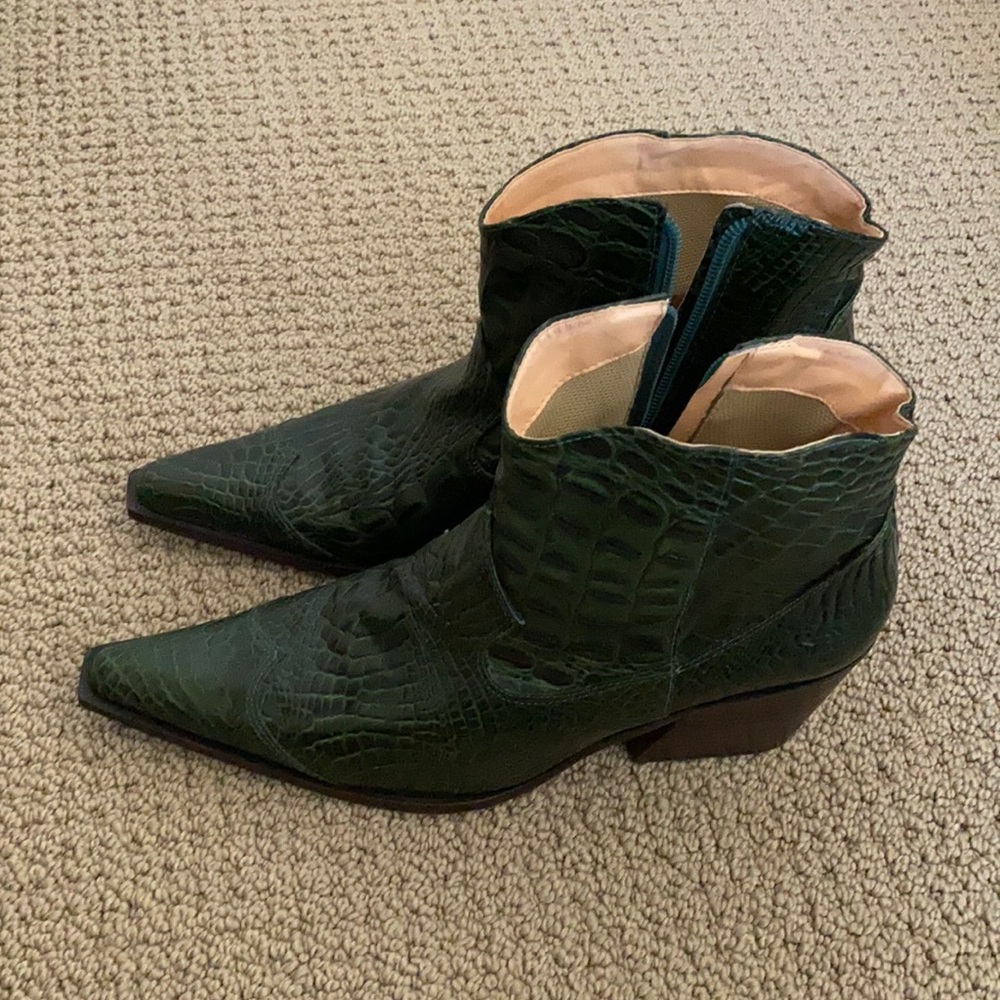 Luiza Barcelos boots sz 9 croc green